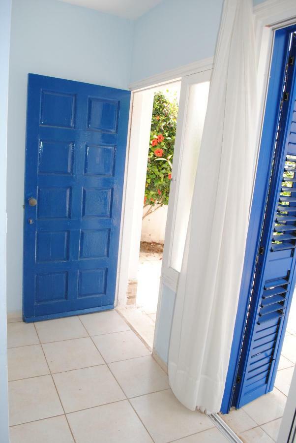Polis Villa Lachi מראה חיצוני תמונה